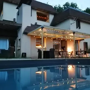 Guest house Lapausedegout Piscine Climatisees Jacuzzi Terrasse, Lachapelle-Auzac